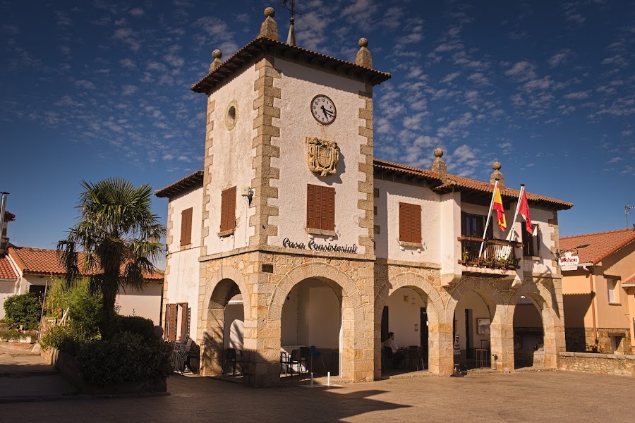 Ayuntamiento de Navarredonda y San Mamés
