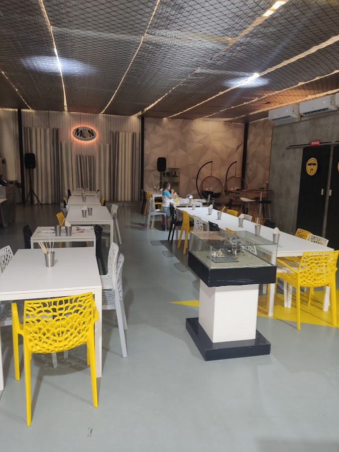 THE MOON EAT AND FUN