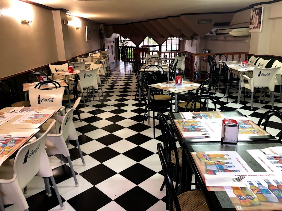 Cafetería Pirámides