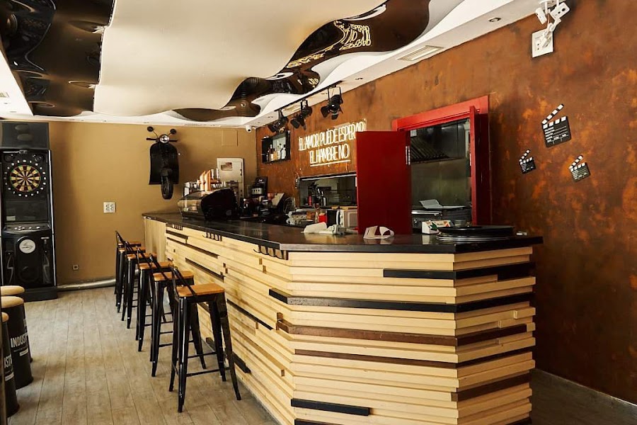 RUTA 13 HAMBURGUESERÍA